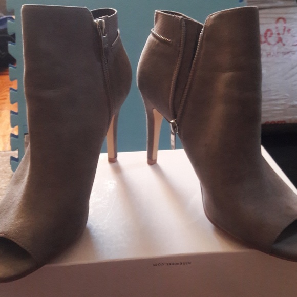 Marc Jacobs Heel - Picture 4 of 7